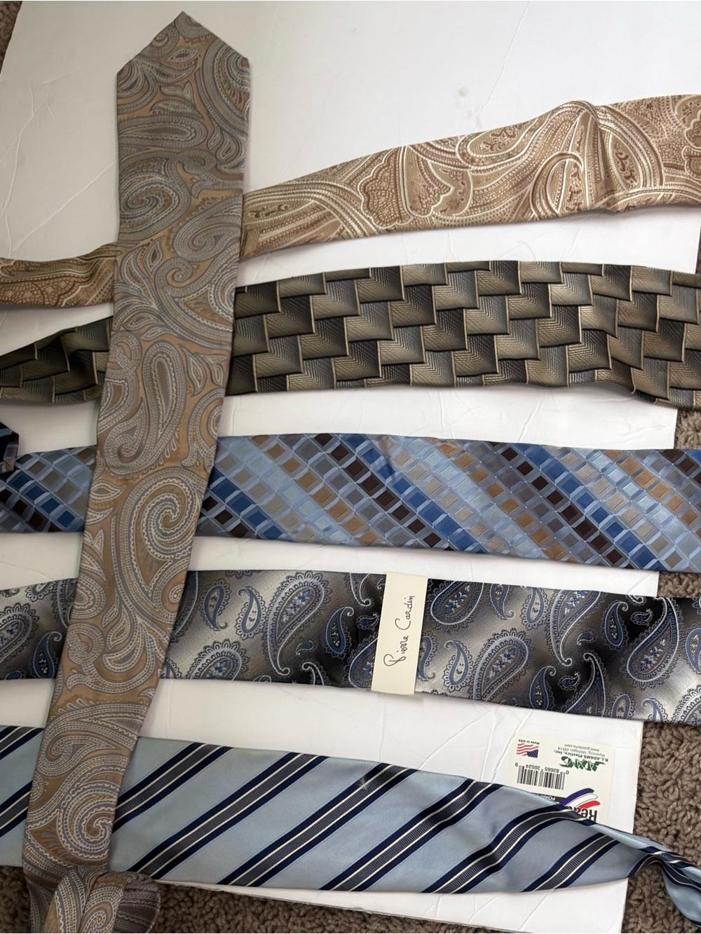 Classic Paisley and Striped Men's Tie - Beige and Blue
